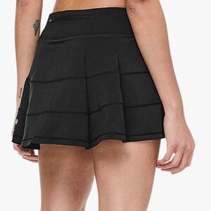 LULULEMON Pace Rival Mid Rise Skirt Black Womens Size 12 Built In Shorts Active